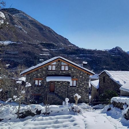 Apartamentos Turisticos: Tu Casa En Sahun Εξωτερικό φωτογραφία
