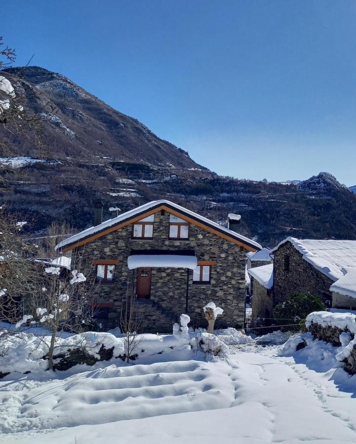 Apartamentos Turisticos: Tu Casa En Sahun Εξωτερικό φωτογραφία
